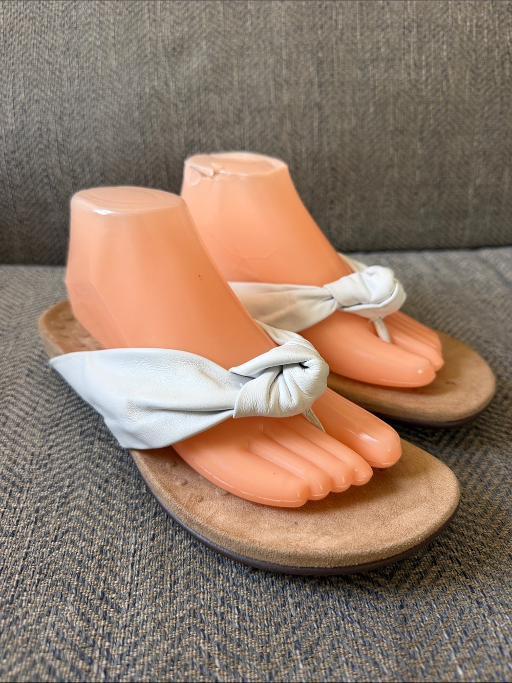Vionic Pippa Women’s White Leather Knotted Sandals Size: 9